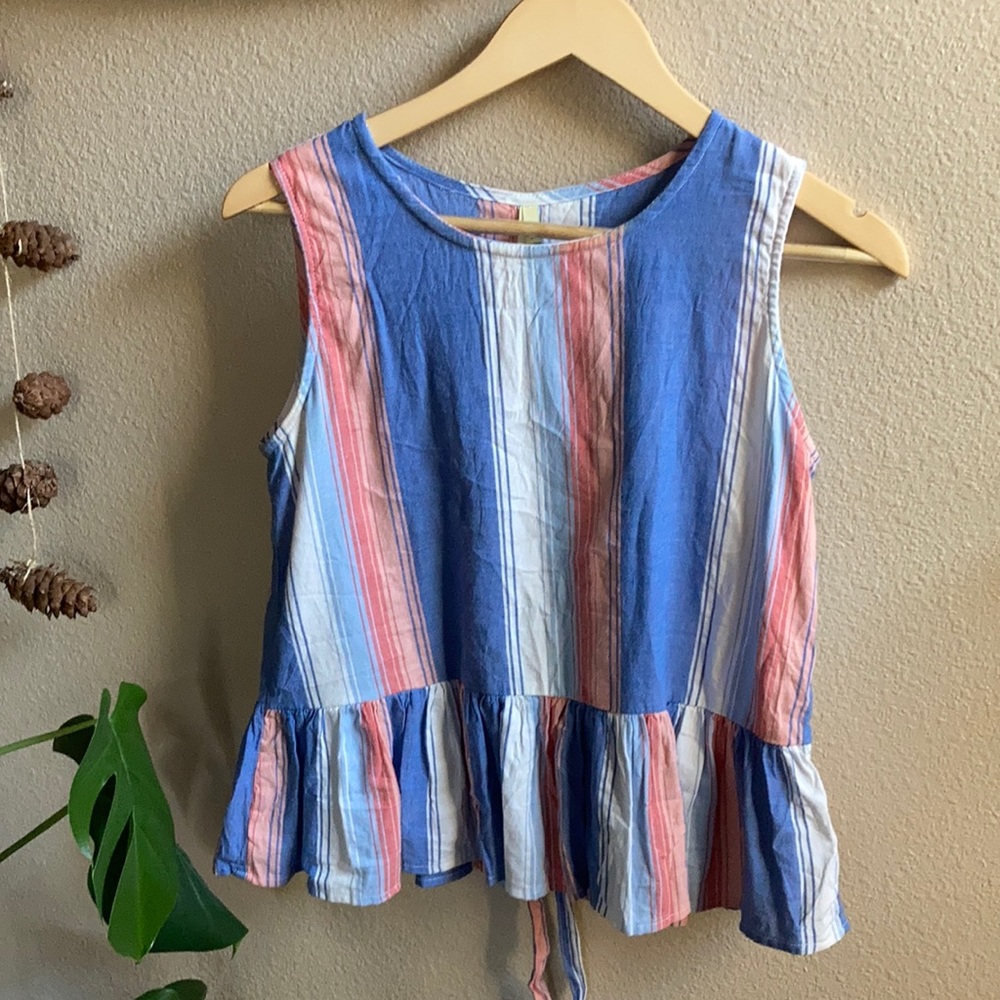 Cute Peplum Top - S